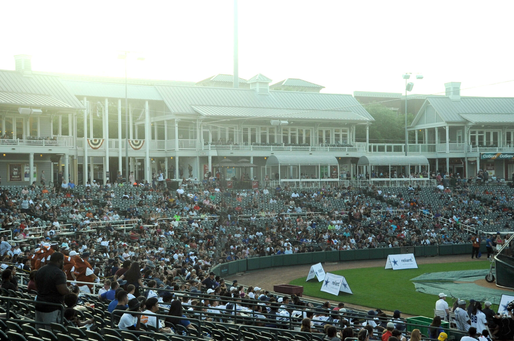 Reliant Cowboys HR Derby_11.JPG